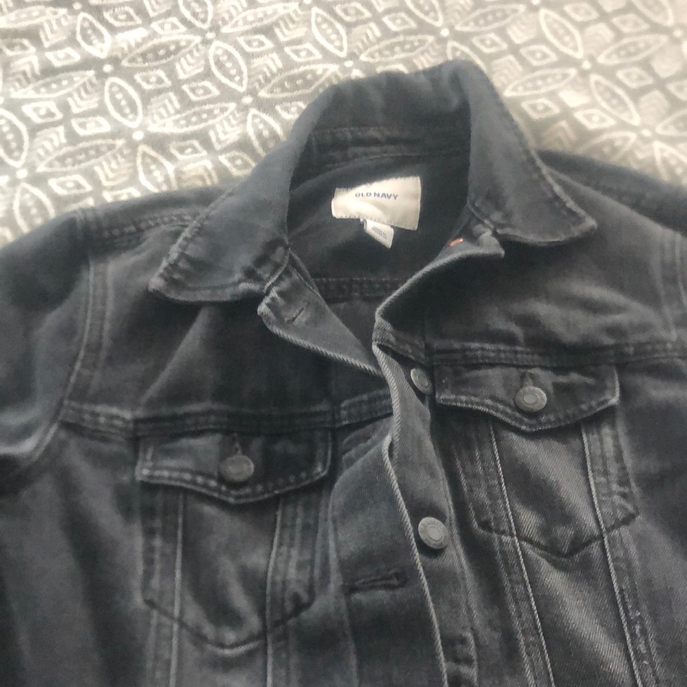 Old navy’s women’s size xs black jean jacket